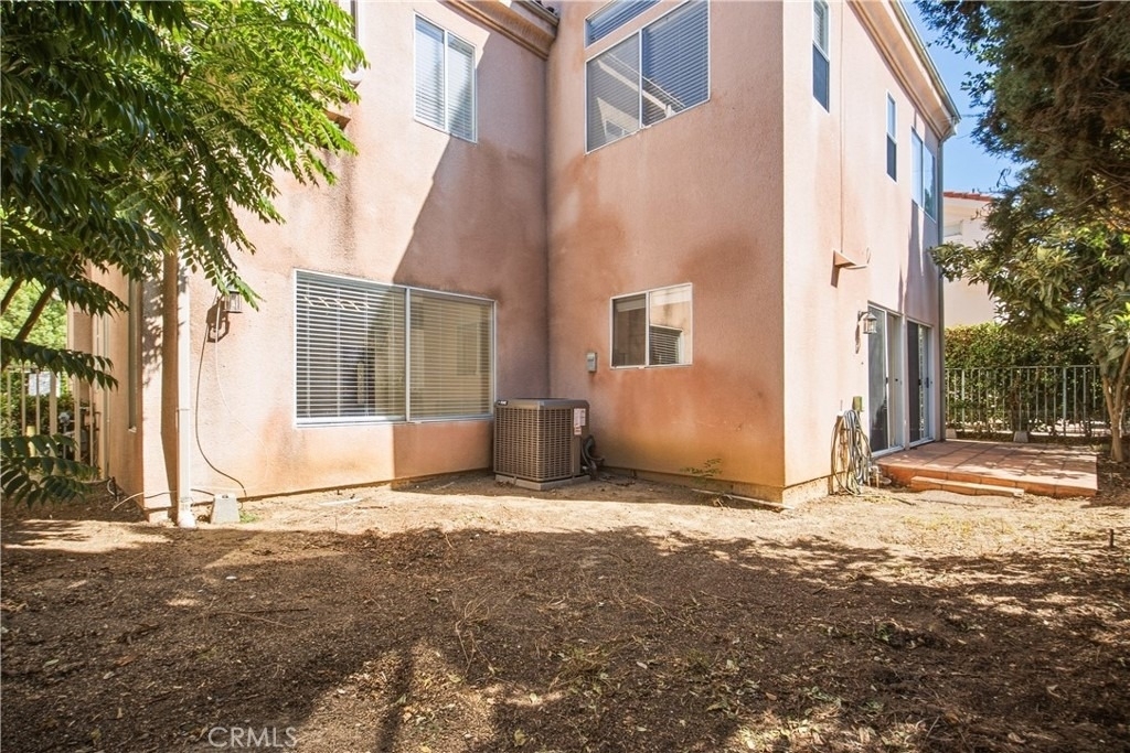10002 Reseda Boulevard - Photo 39