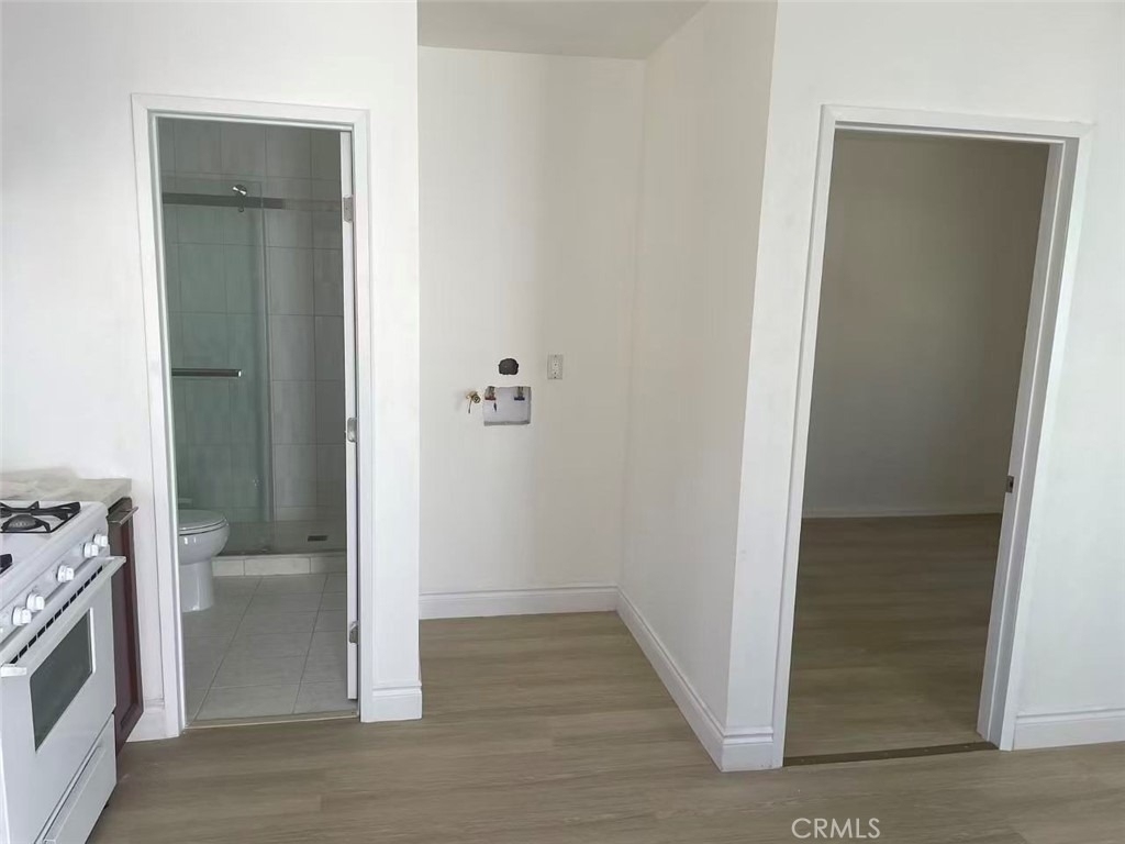 672 E 115th - Photo 7