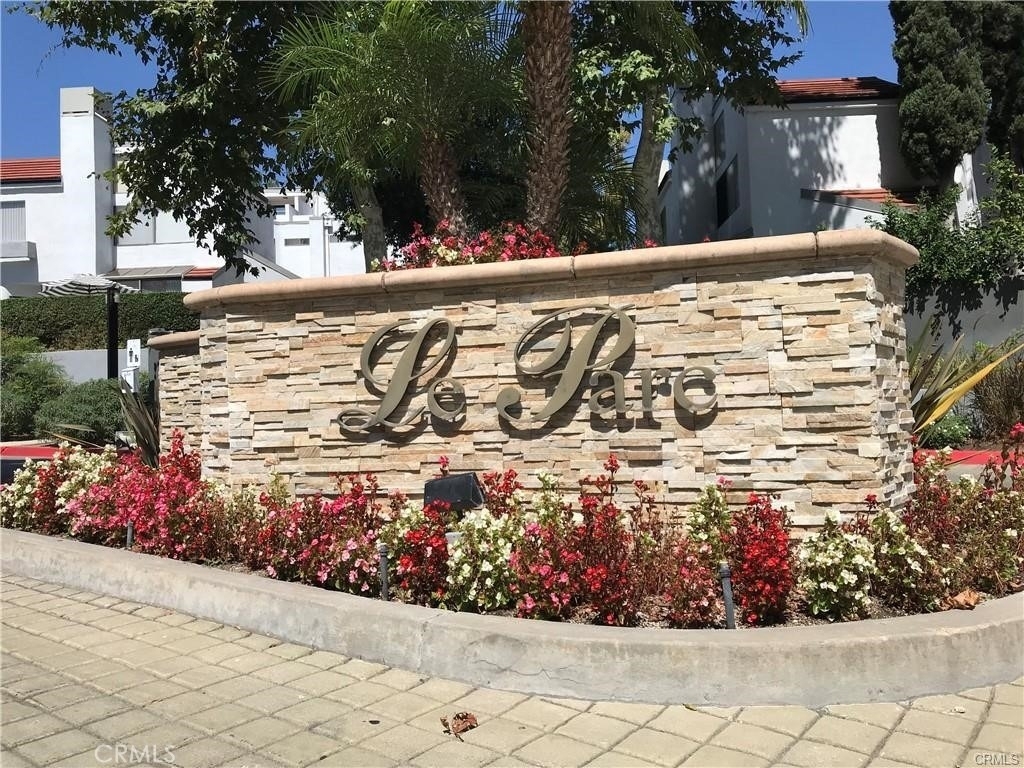 1175 Tivoli Lane - Photo 37