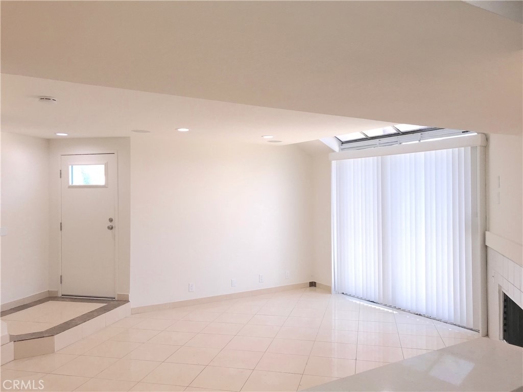 1175 Tivoli Lane - Photo 3