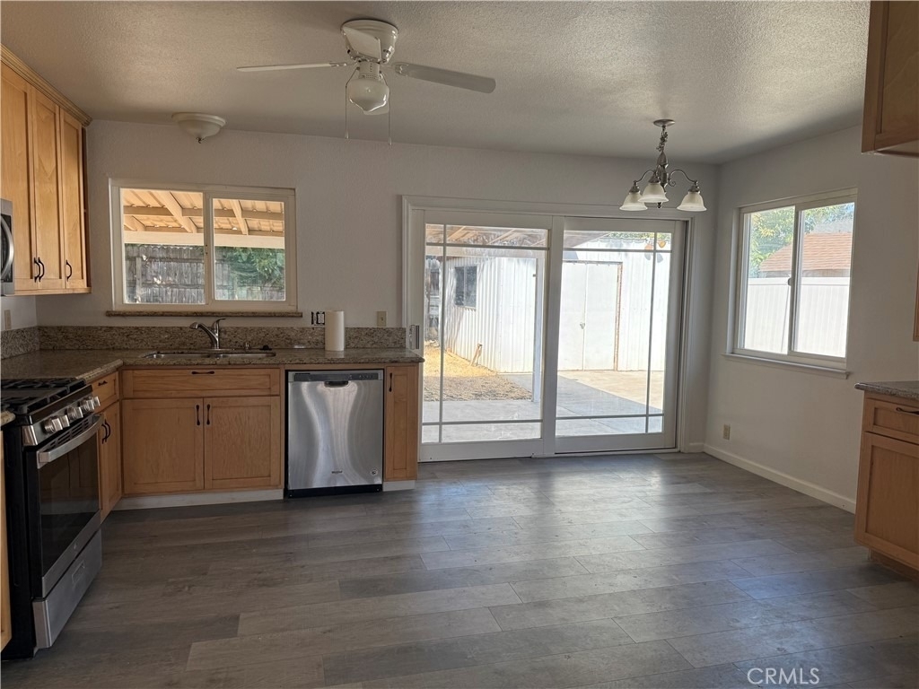 879 Baywood - Photo 4