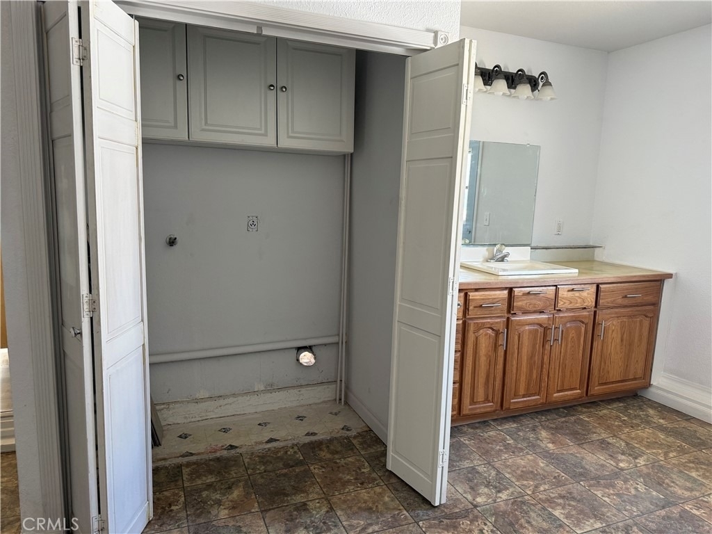 879 Baywood - Photo 2