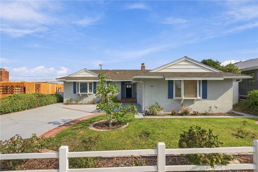 5409 Paseo De Pablo - Photo 0