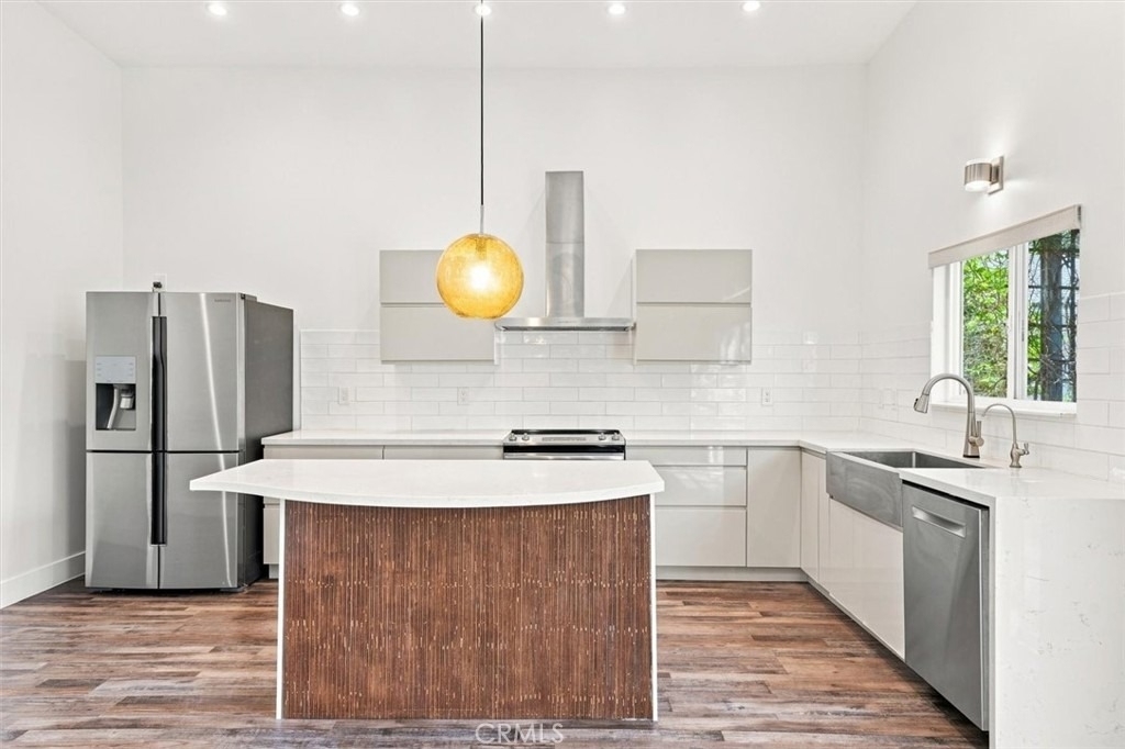 22207 Denker Avenue - Photo 10