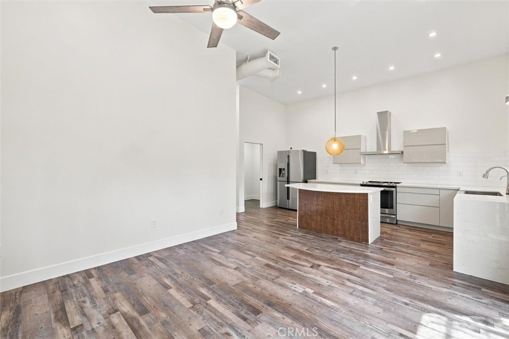 22207 Denker Avenue - Photo 8