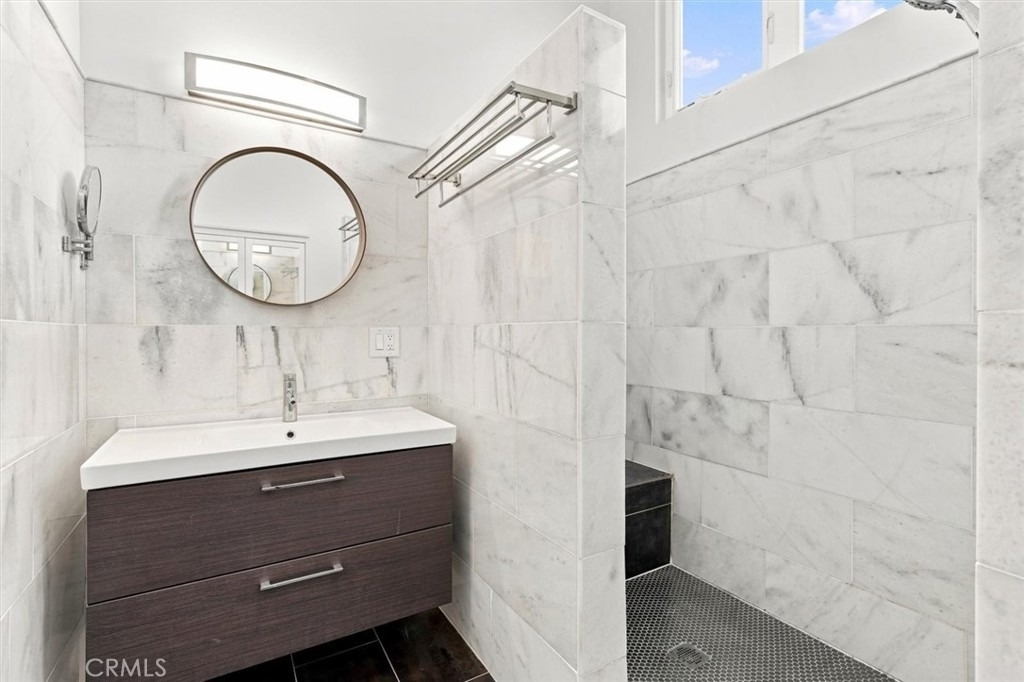 22207 Denker Avenue - Photo 34