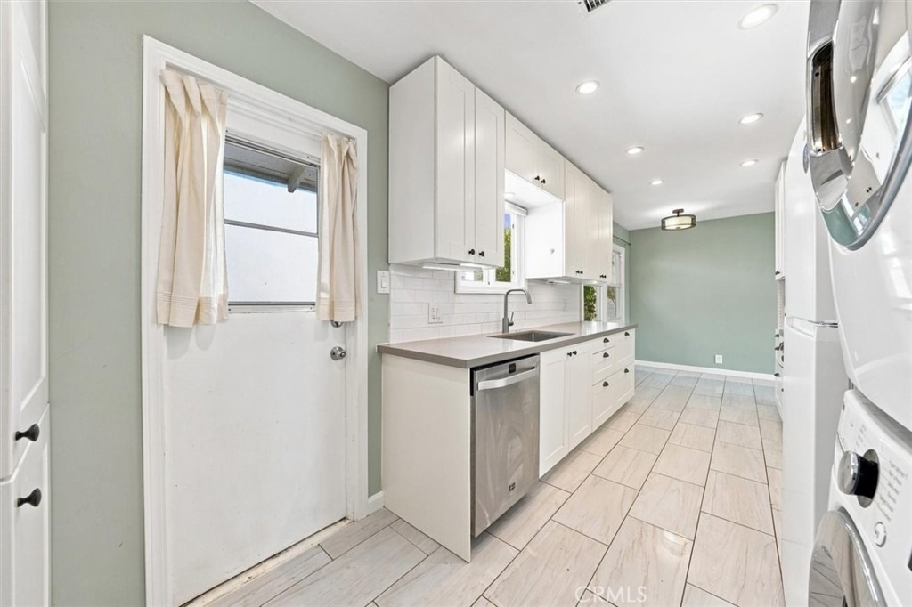 22209 Denker Avenue - Photo 21