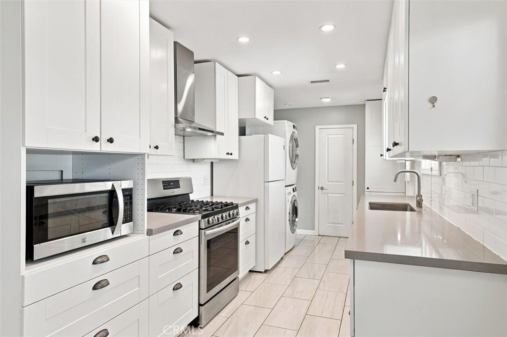 22209 Denker Avenue - Photo 24