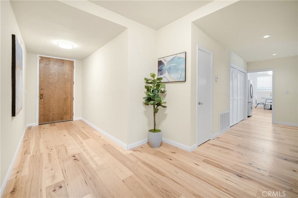 1870 Veteran Avenue - Photo 35