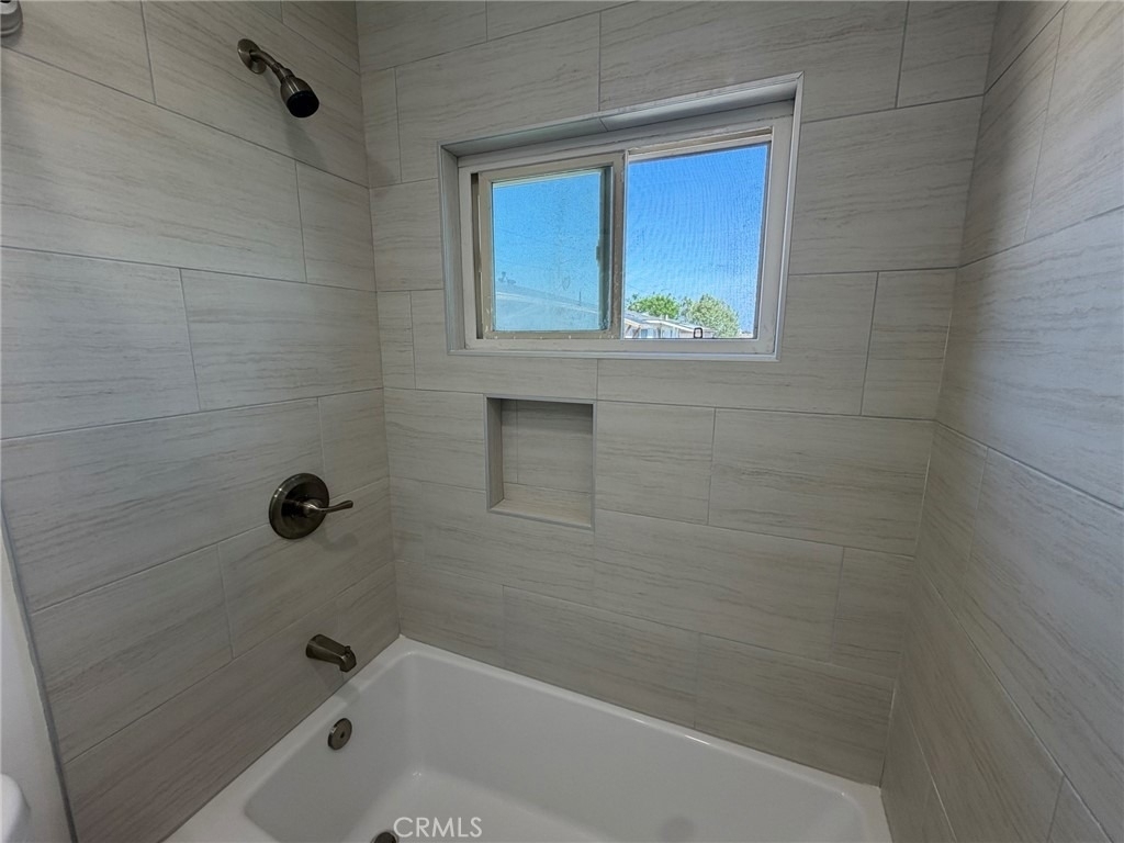 11880 Eucalyptus Avenue - Photo 7