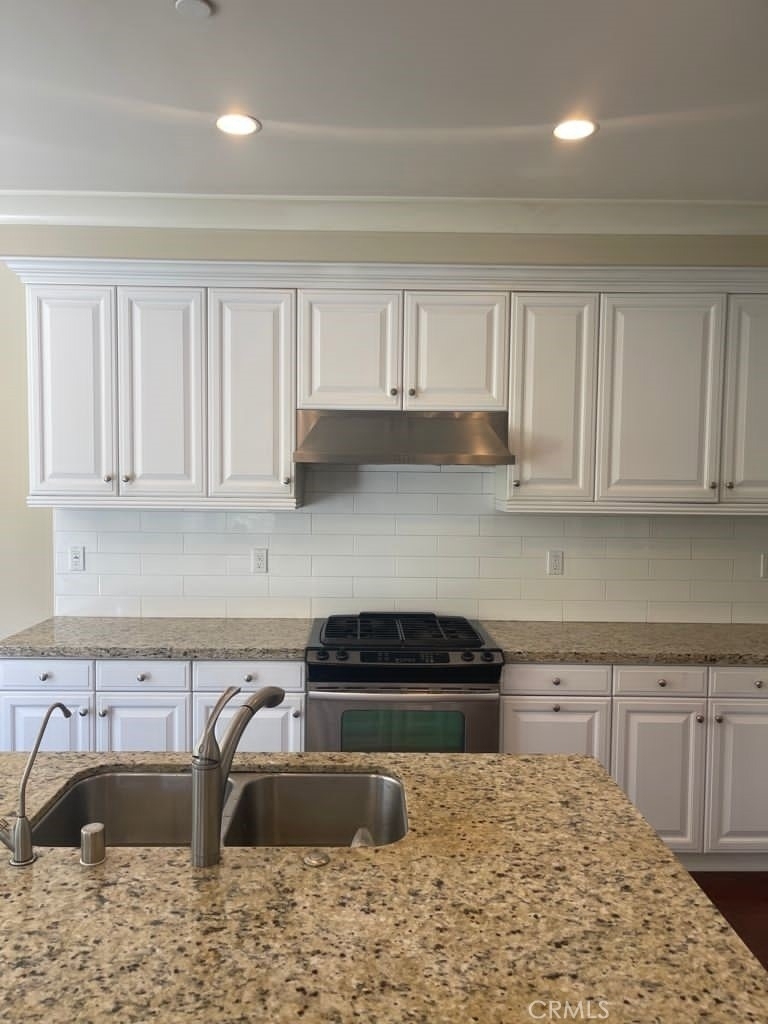 70 Devonshire - Photo 2
