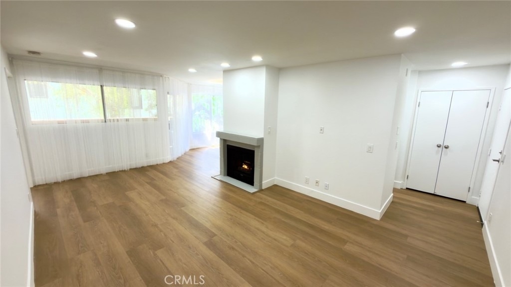 839 Hayworth - Photo 3