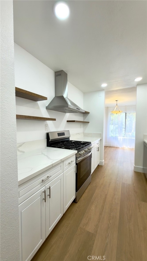 839 Hayworth - Photo 1