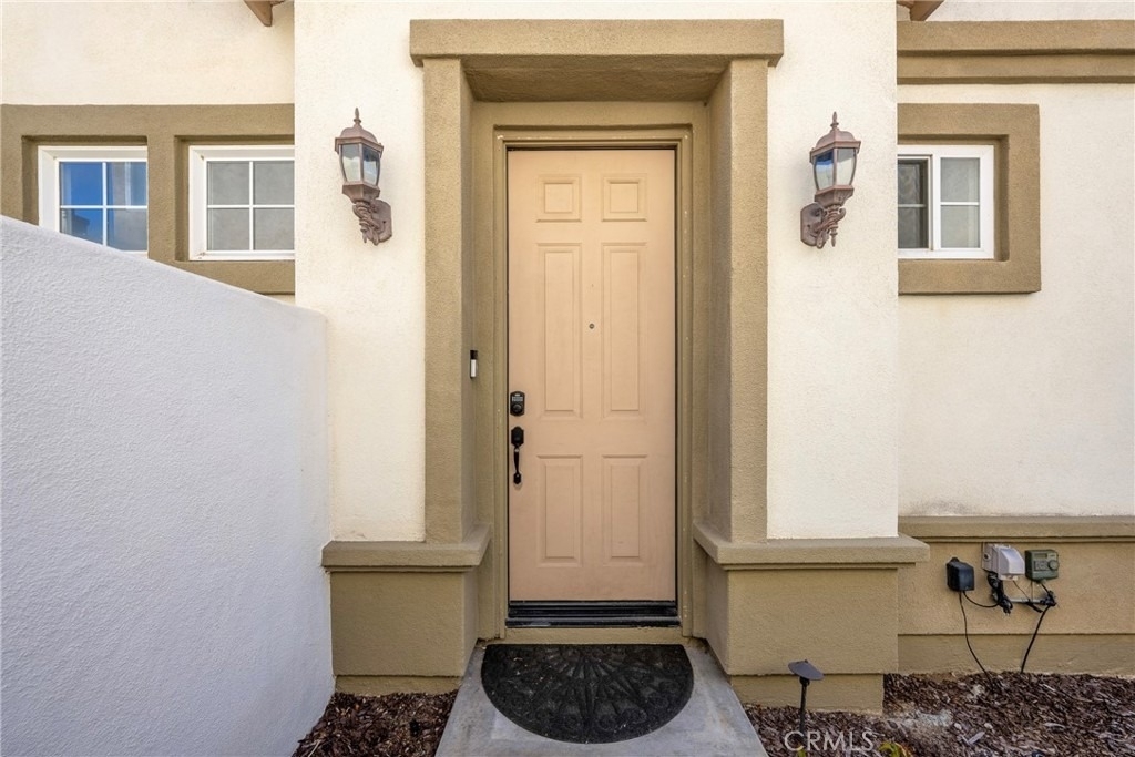 1760 Taylor Lane - Photo 2