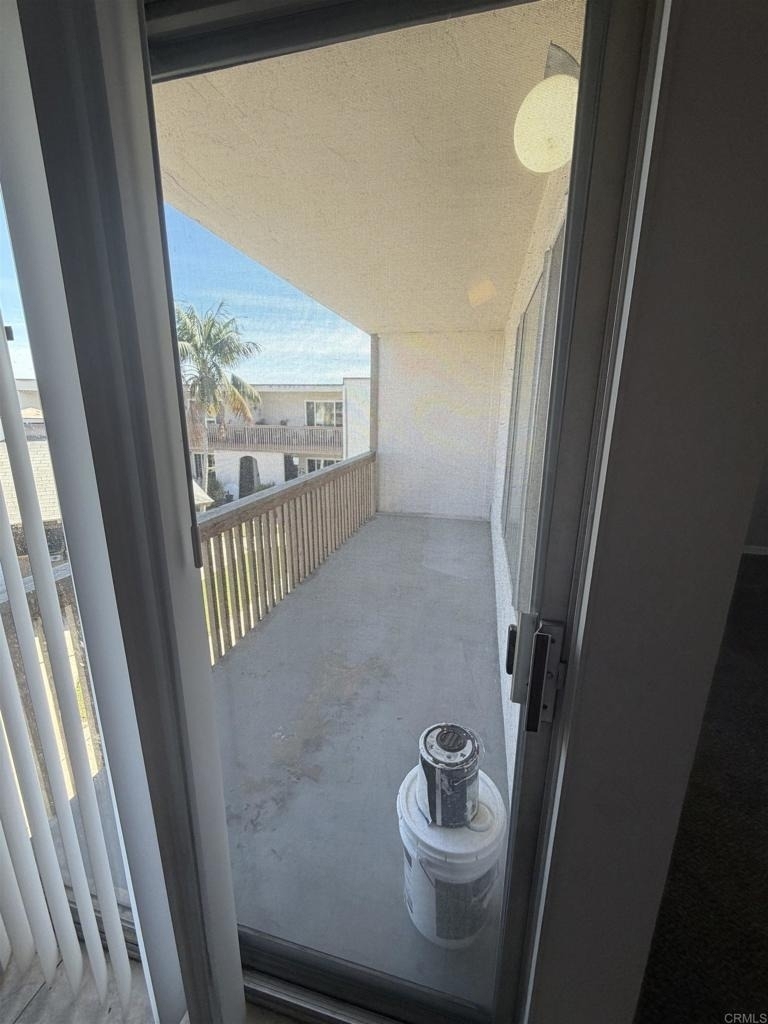 285 Moss Street - Photo 4