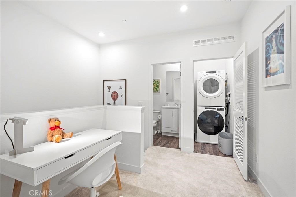 1607 W Bushell St - Photo 5