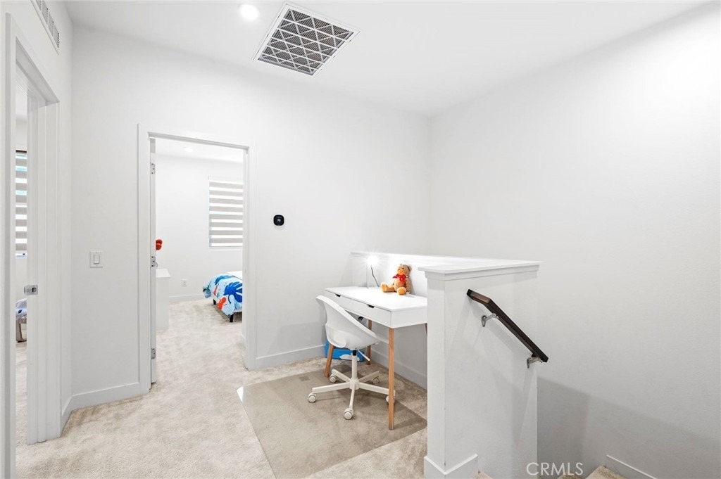 1607 W Bushell St - Photo 6
