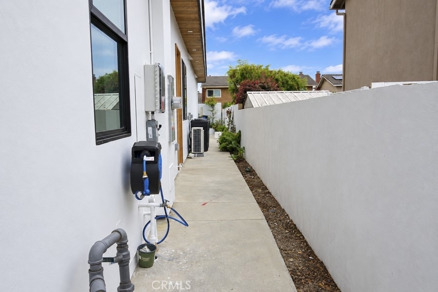 9984 Petunia Avenue - Photo 4