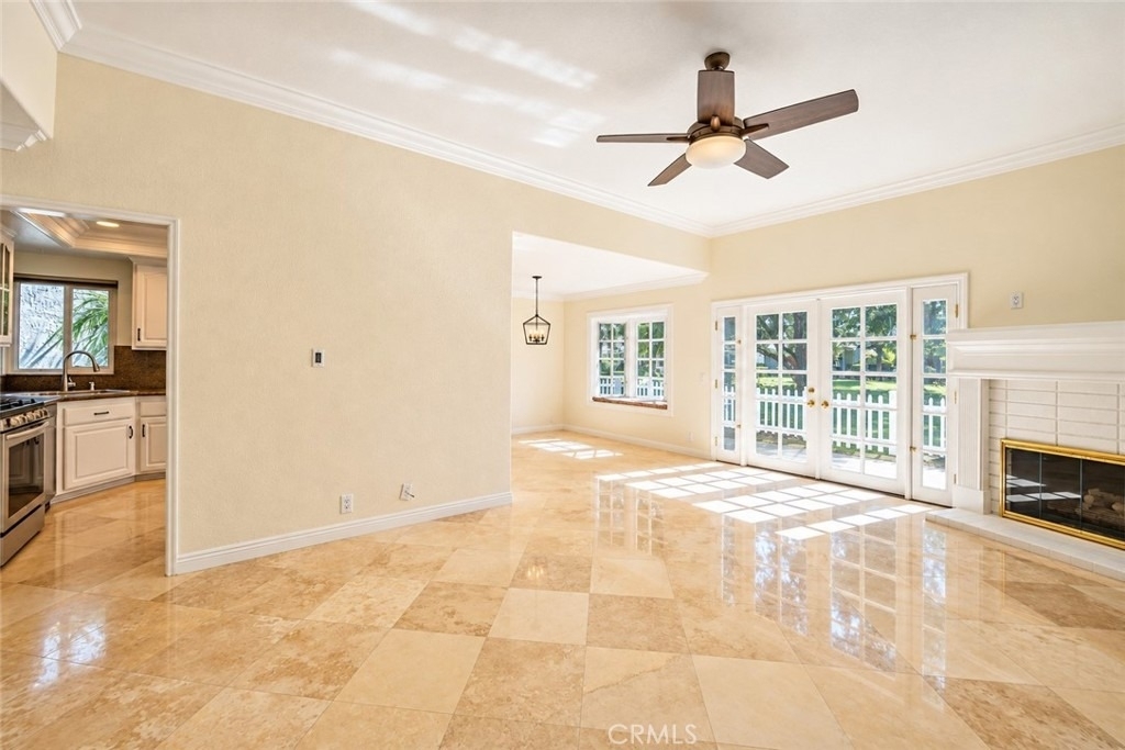 24298 Toledo - Photo 8