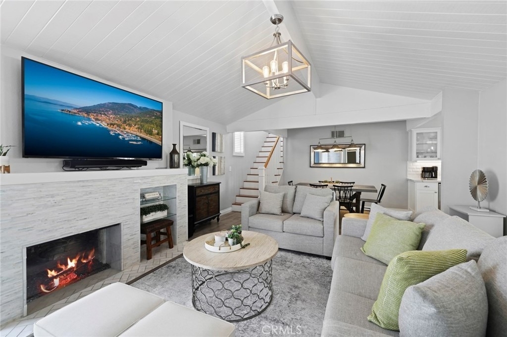 412 Colton Street - Photo 1