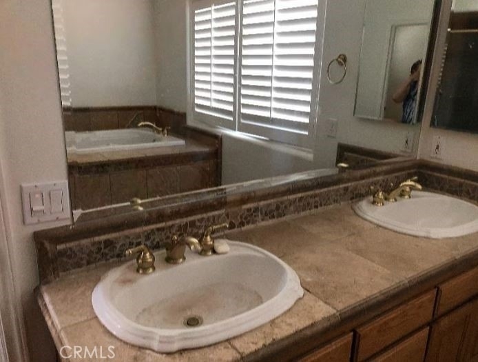 16877 A Orangecrest Ct - Photo 3