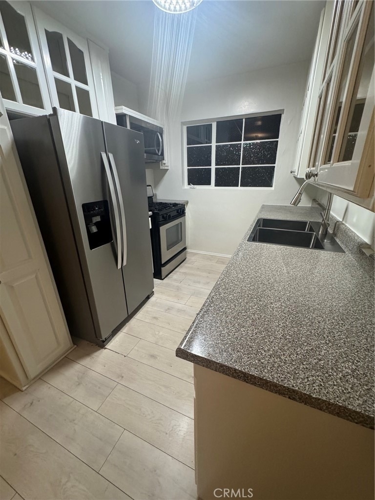 1435 N Fairfax - Photo 1