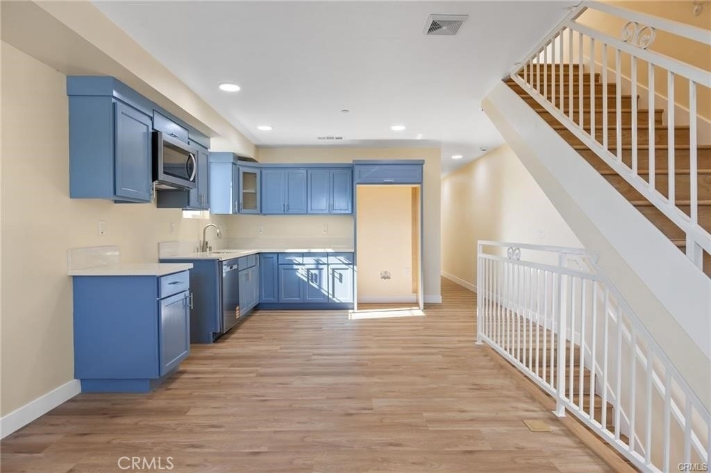 10940 S. Osage Avenue - Photo 6