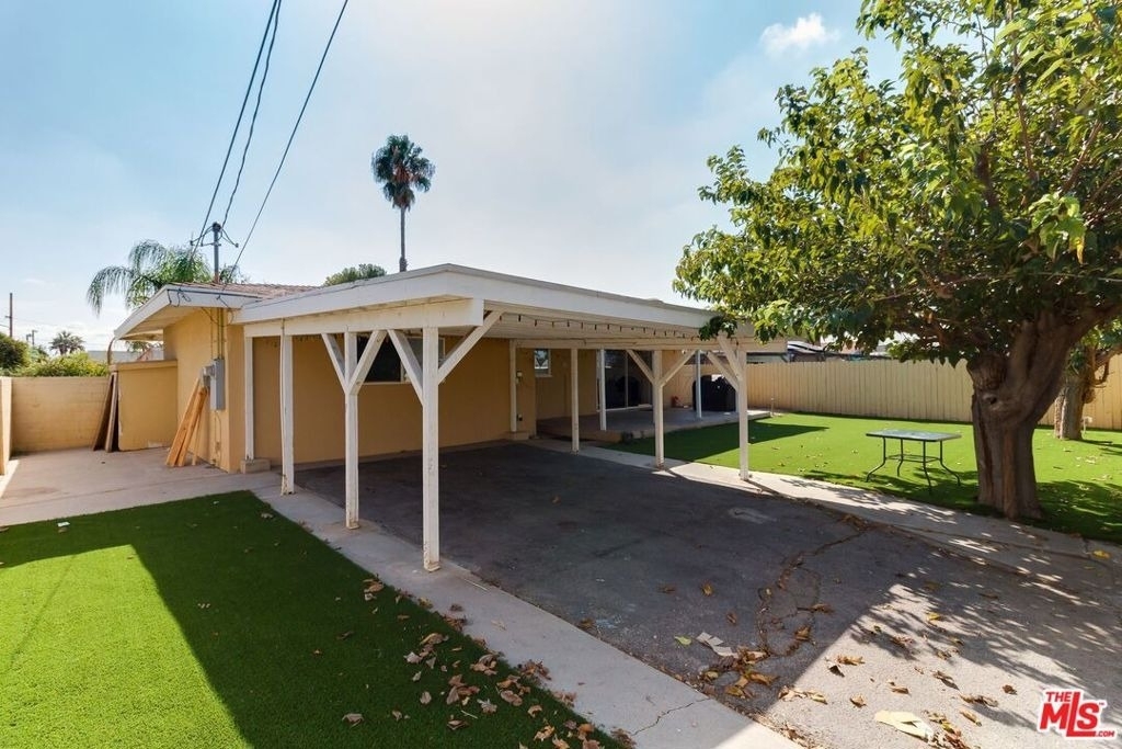 11257 Collett Avenue - Photo 45