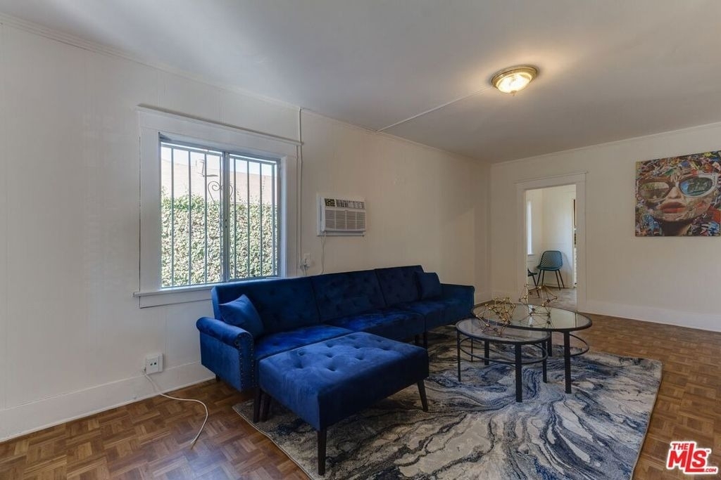 4825 Mascot Street - Photo 2