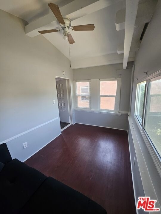 2934 1/2 S Normandie Avenue - Photo 14