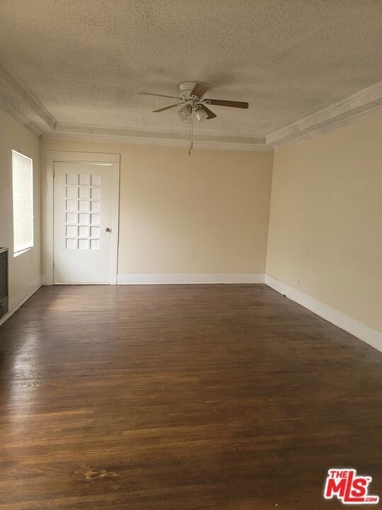2934 1/2 S Normandie Avenue - Photo 3