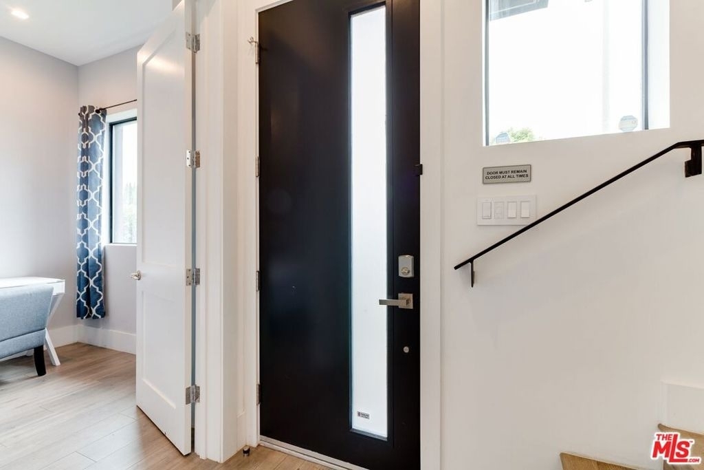 4826 W Pickford - Photo 5