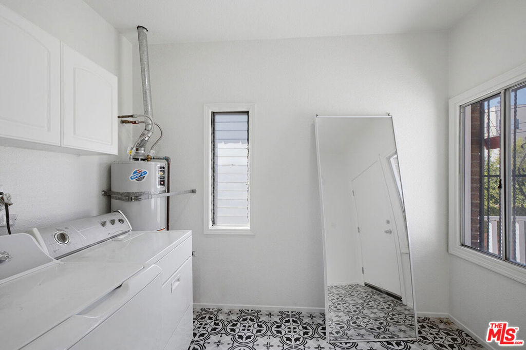 1097 S Orange Drive - Photo 22