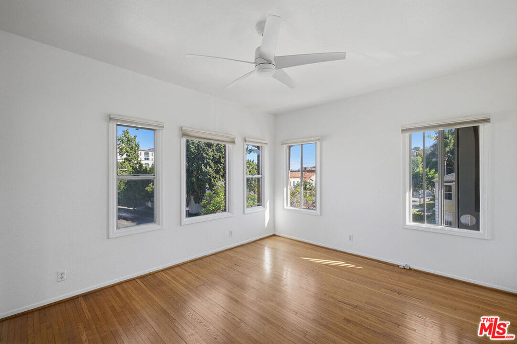 1097 S Orange Drive - Photo 32