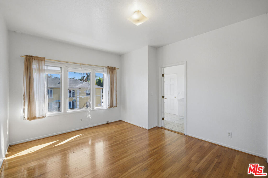 1097 S Orange Drive - Photo 23