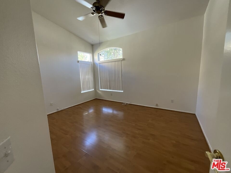 1439 Allin Lane - Photo 11