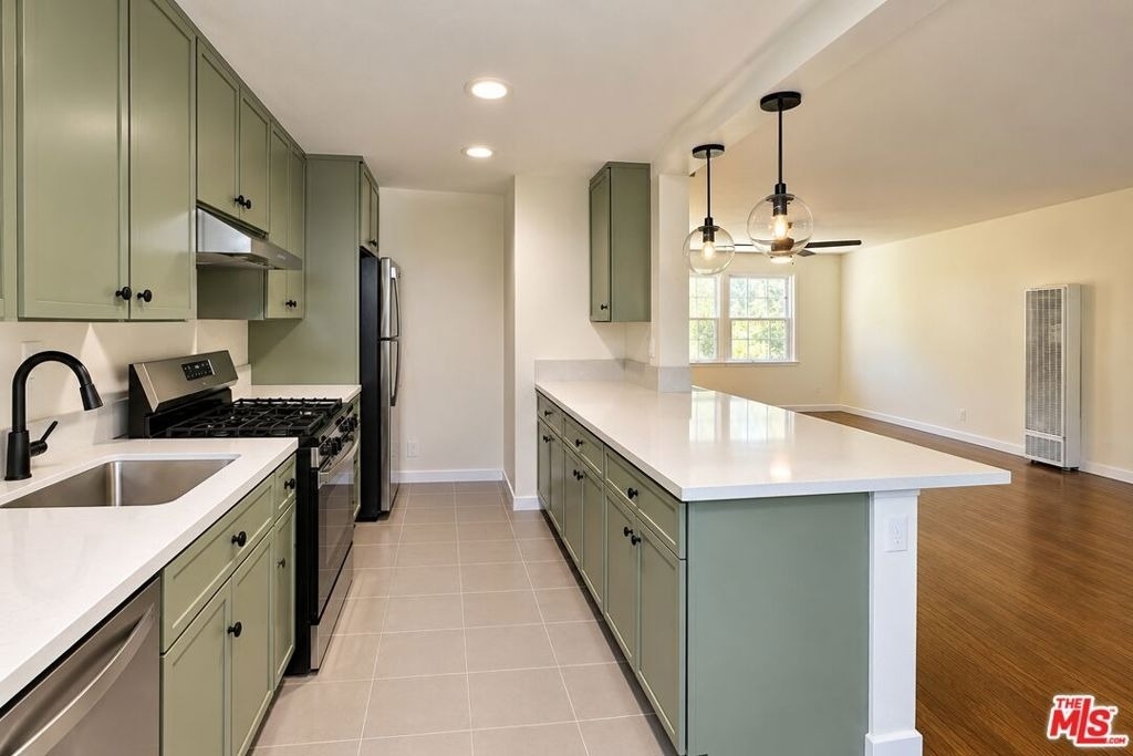 5824 Bowcroft Street - Photo 3