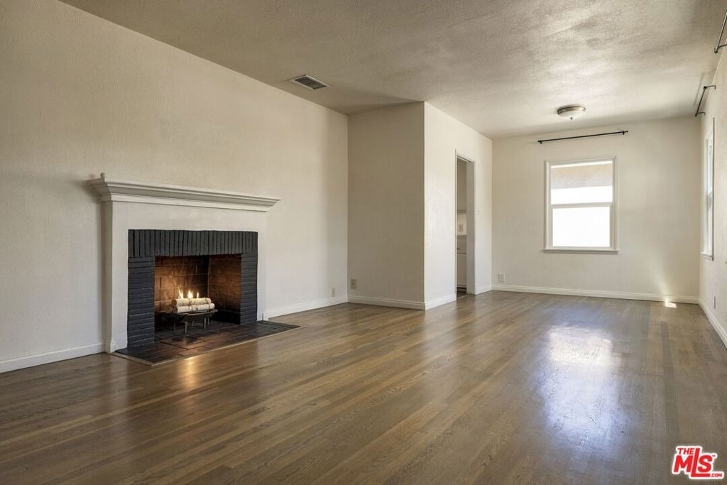 6315 Craner Avenue - Photo 4