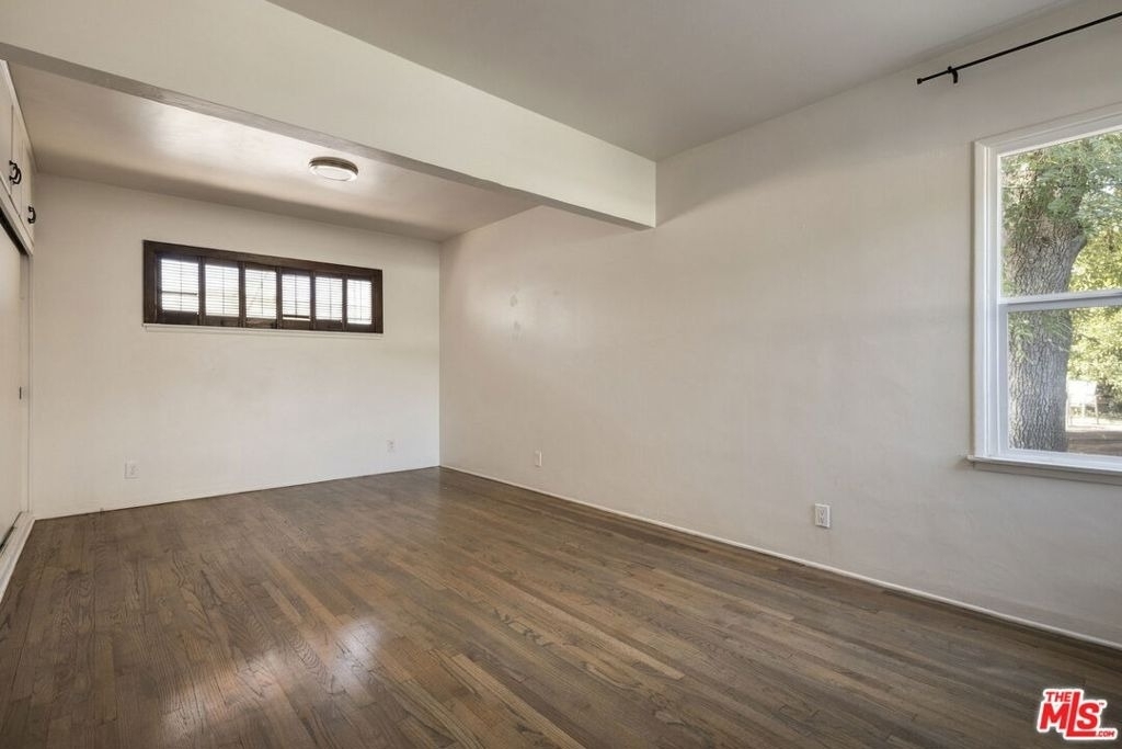 6315 Craner Avenue - Photo 20