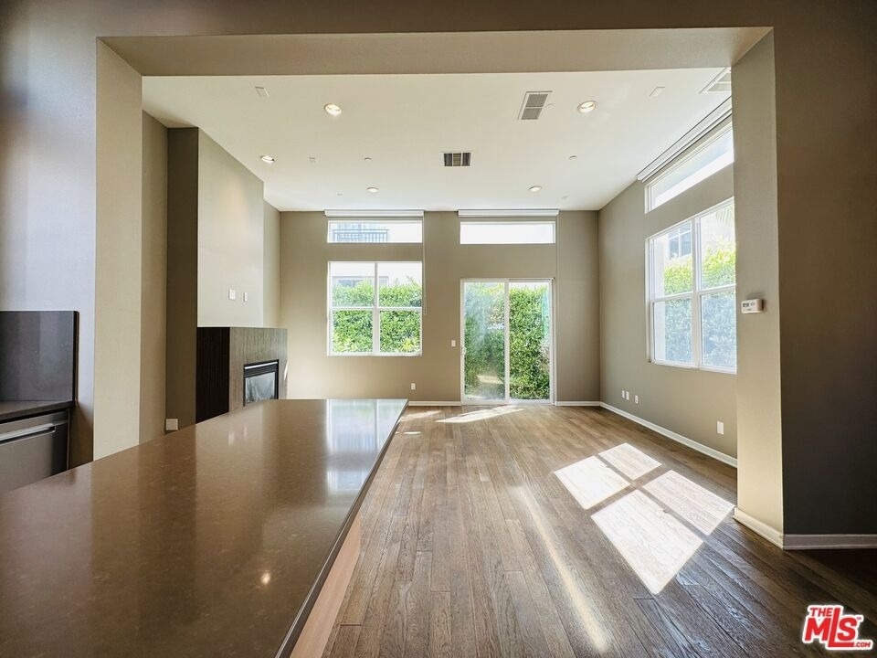 6581 Seabluff Drive - Photo 6