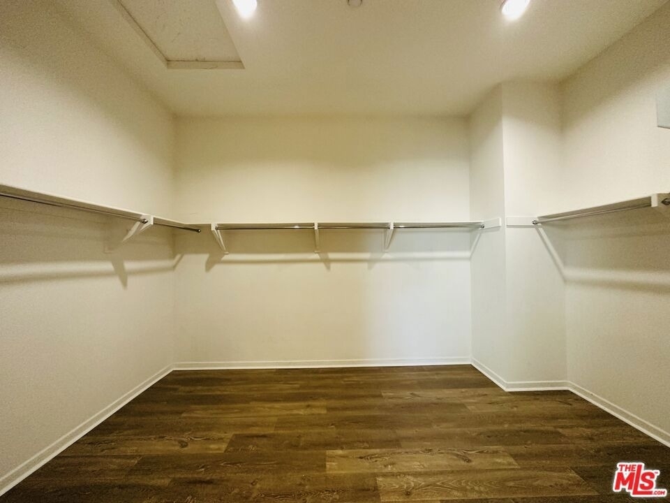 6581 Seabluff Drive - Photo 16