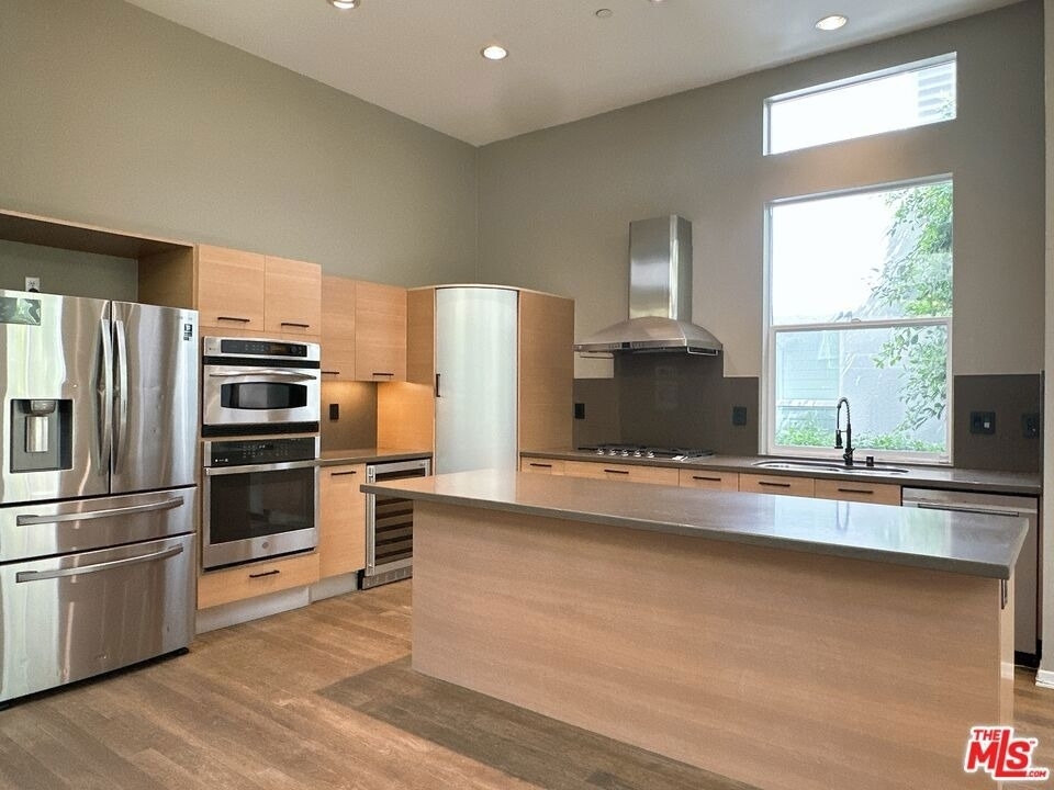 6581 Seabluff Drive - Photo 8