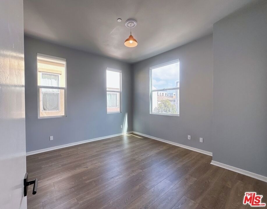 6581 Seabluff Drive - Photo 20