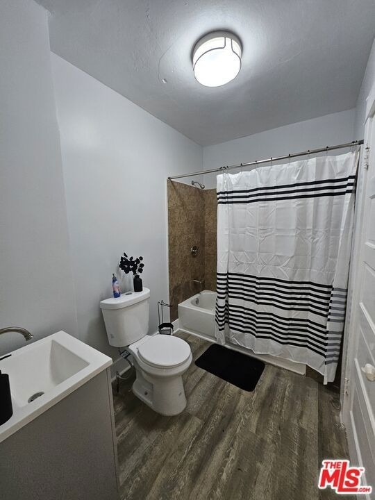 2932 1/2 S Normandie Avenue - Photo 20