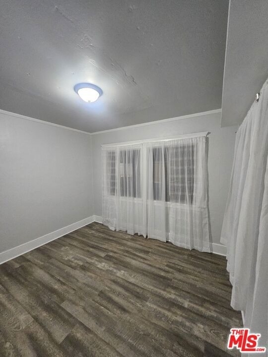 2932 1/2 S Normandie Avenue - Photo 16