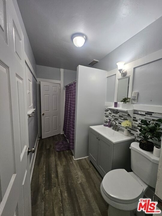 2932 1/2 S Normandie Avenue - Photo 10