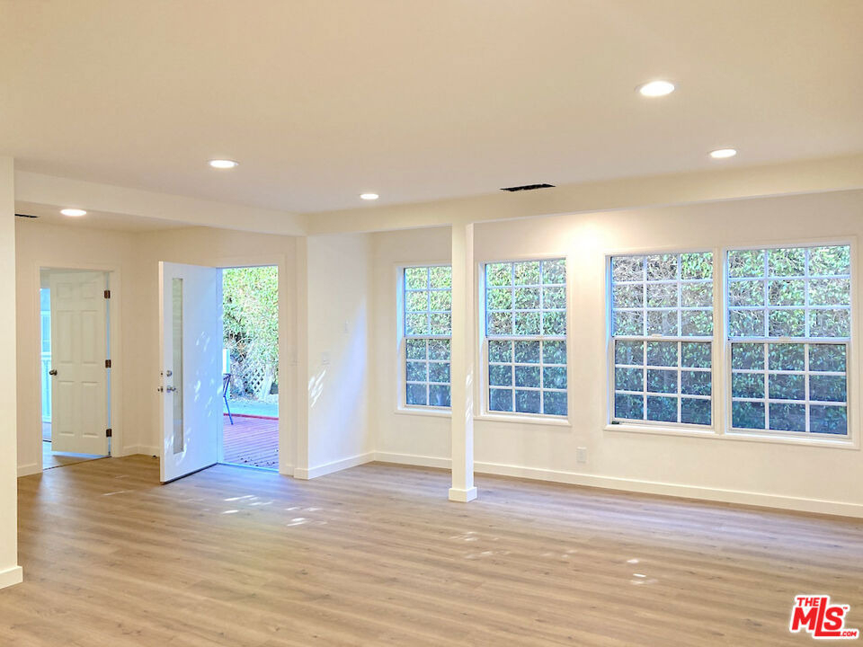 1249 23rd Street - Photo 8