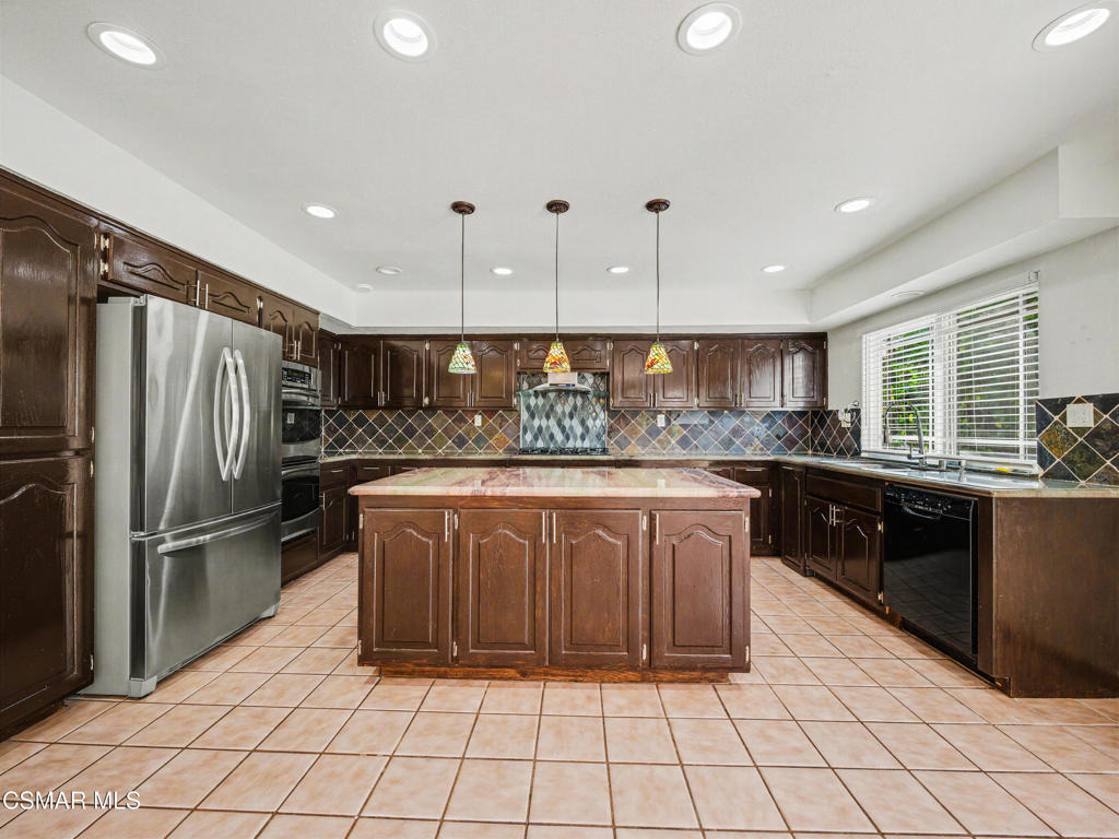 1221 Gentilly Place - Photo 10
