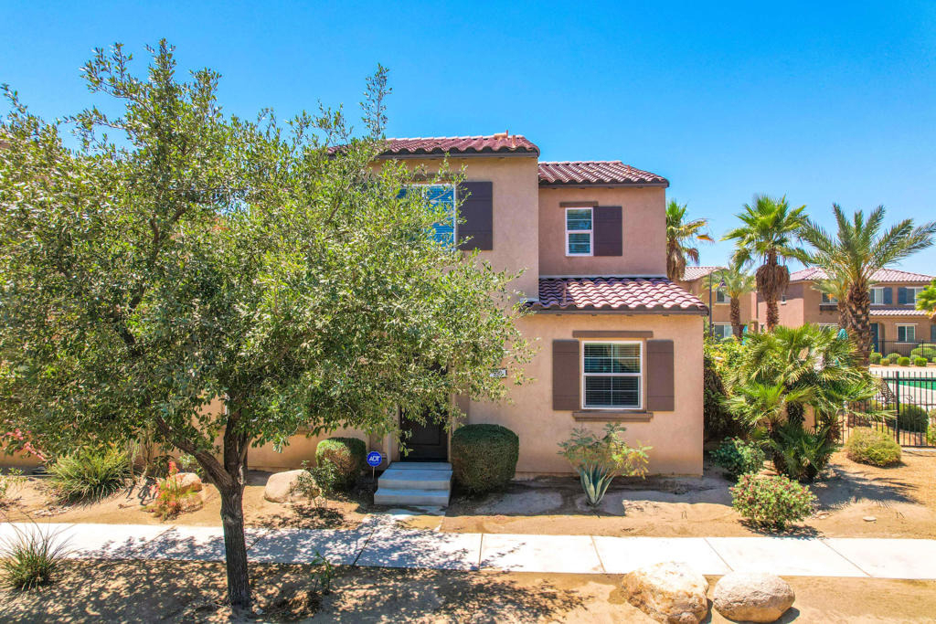 530 Calle Vibrante - Photo 1