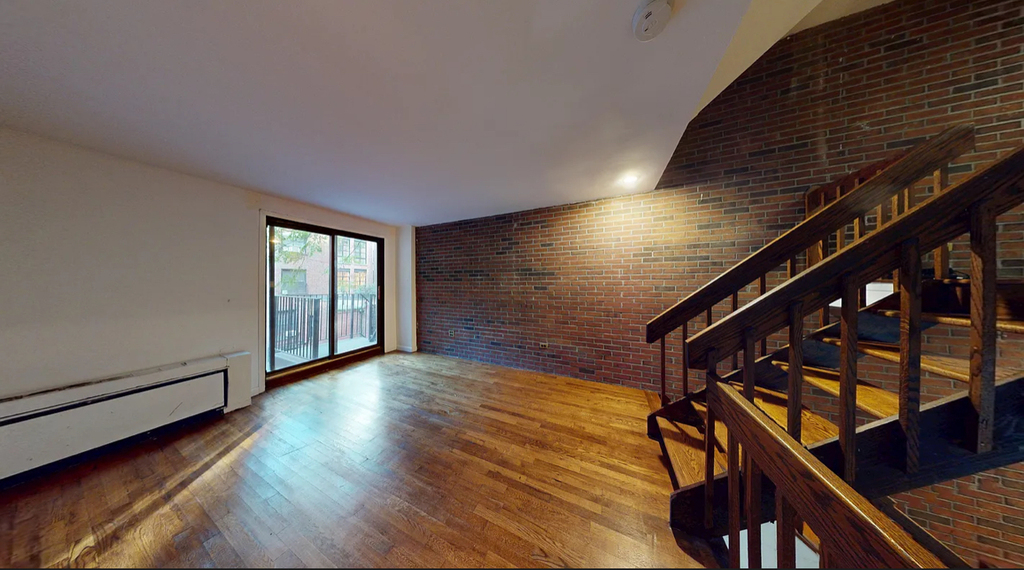 East 88th Street - Photo 3